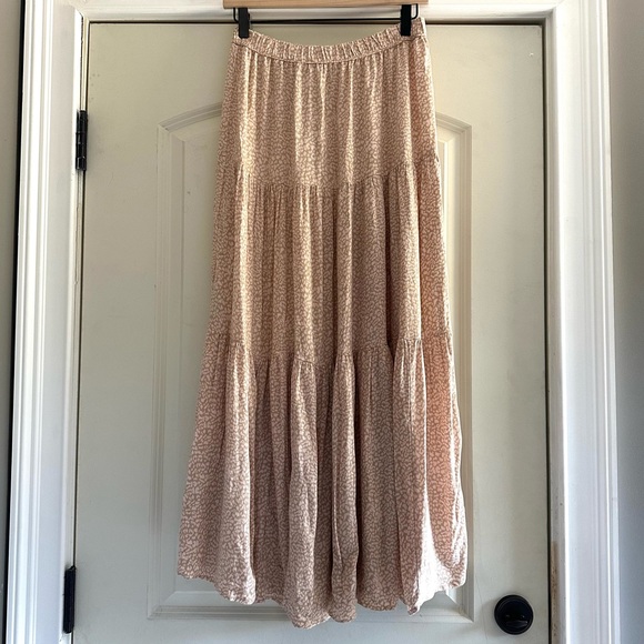 American Eagle peach leopard maxi skirt - Picture 1 of 4